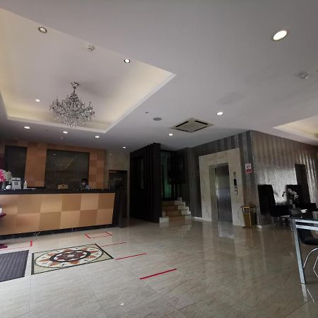 Hotel De Leon II Lahad Datu Exterior photo