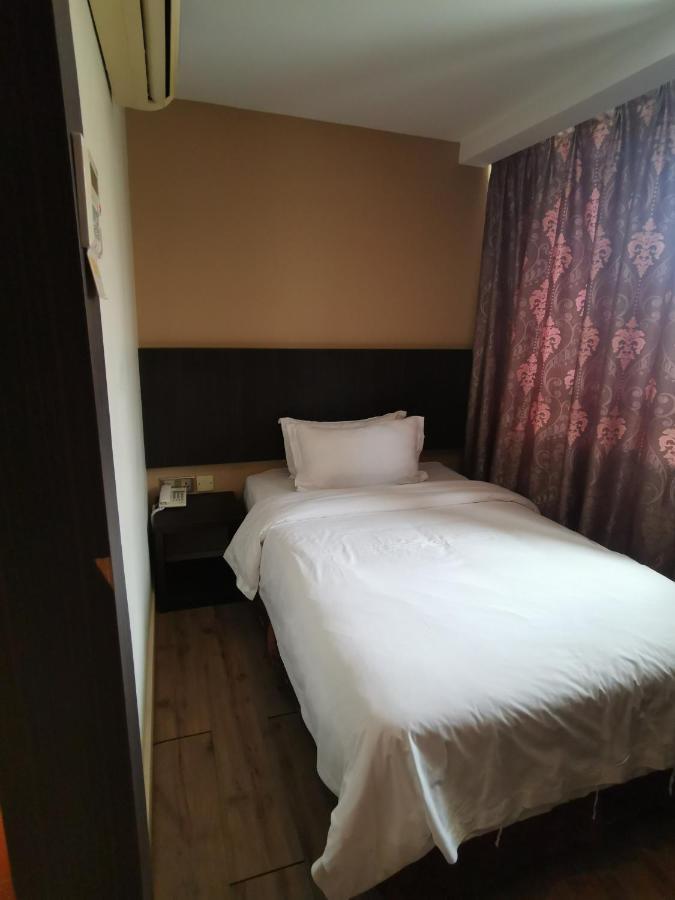 Hotel De Leon II Lahad Datu Exterior photo